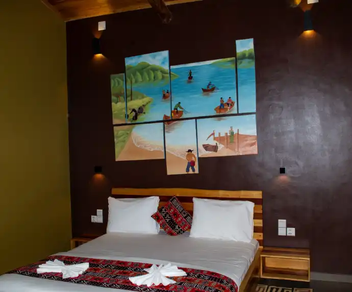 Sustainable wooden lodge on Lake Kivu